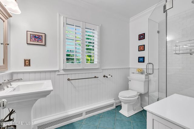 15 Circle Drive, Rumson, NJ 07760