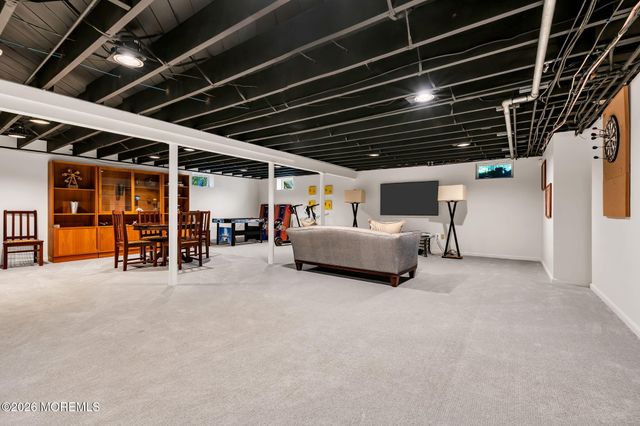15 Circle Drive, Rumson, NJ 07760