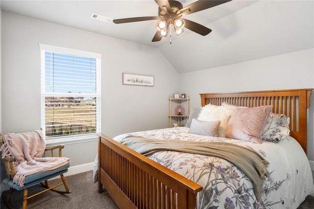 102 Manfield Avenue, Pea Ridge, AR 72751