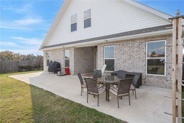 102 Manfield Avenue, Pea Ridge, AR 72751