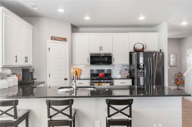 102 Manfield Avenue, Pea Ridge, AR 72751