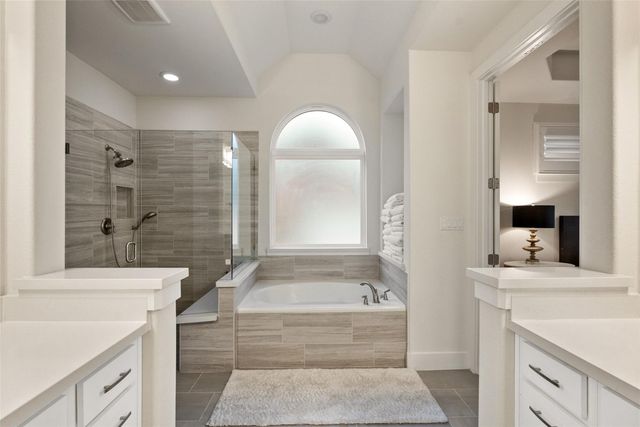 207 LODESTONE LN, Austin, TX 78738