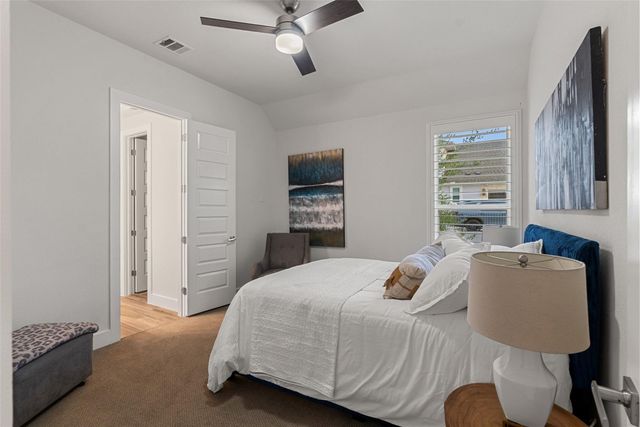 207 LODESTONE LN, Austin, TX 78738
