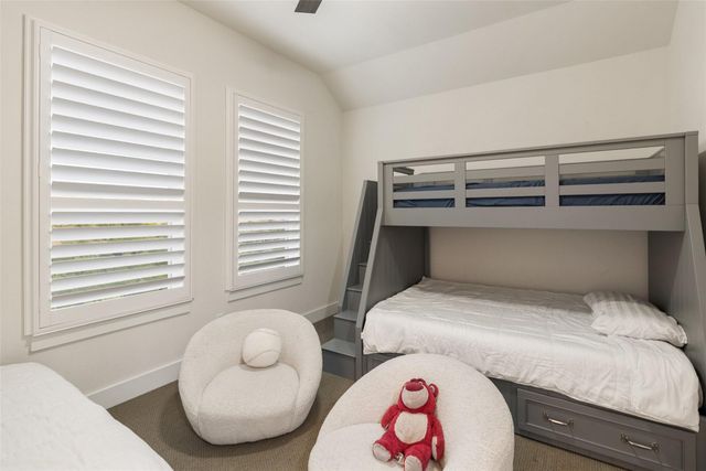 207 LODESTONE LN, Austin, TX 78738