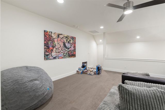 207 LODESTONE LN, Austin, TX 78738