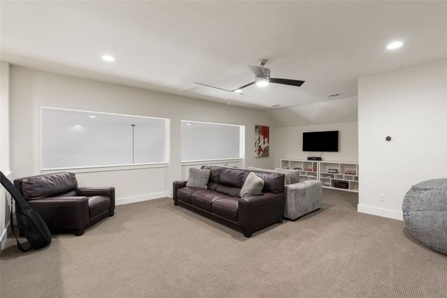 207 LODESTONE LN, Austin, TX 78738