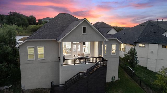 207 LODESTONE LN, Austin, TX 78738