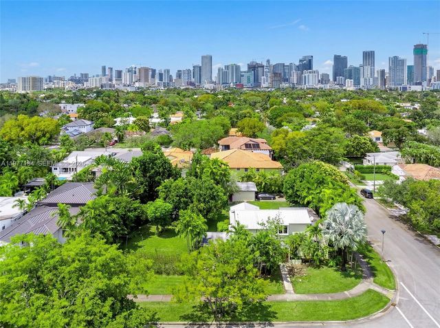 701 SW 27th Rd, Miami, FL 33129