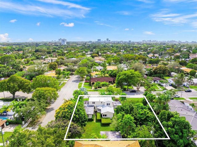 701 SW 27th Rd, Miami, FL 33129