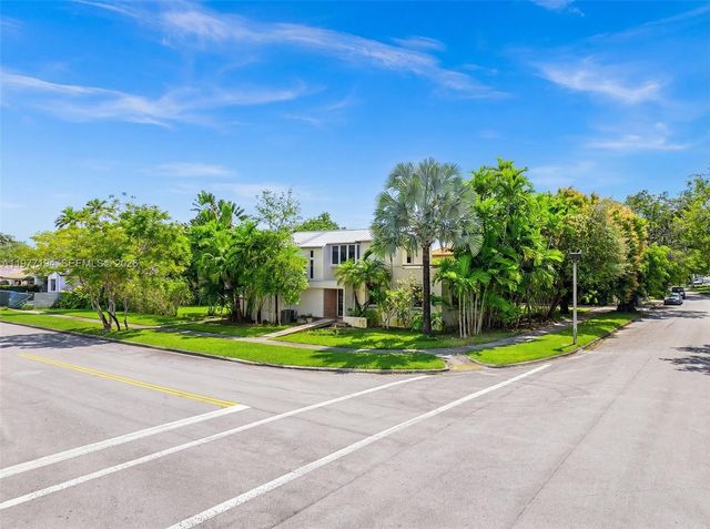 701 SW 27th Rd, Miami, FL 33129