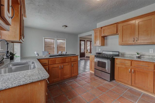 2410 Cleburne Street, Houston, TX 77004