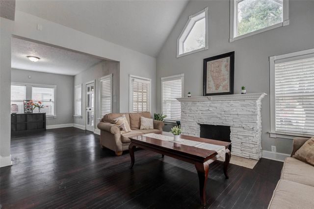 2410 Cleburne Street, Houston, TX 77004