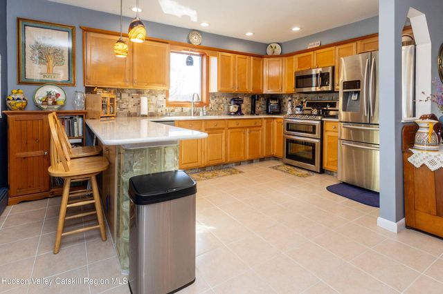 135 Hudson Street, Glasco, NY 12432