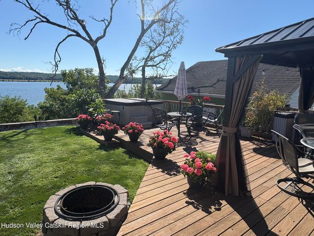 135 Hudson Street, Glasco, NY 12432