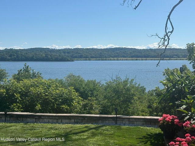 135 Hudson Street, Glasco, NY 12432