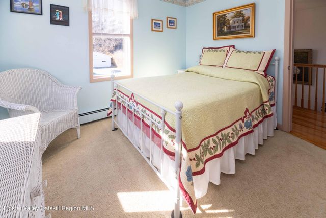 135 Hudson Street, Glasco, NY 12432