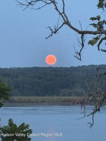 135 Hudson Street, Glasco, NY 12432