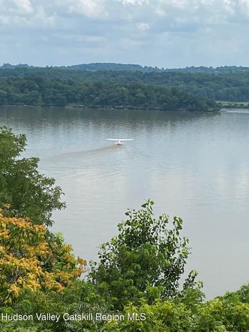 135 Hudson Street, Glasco, NY 12432