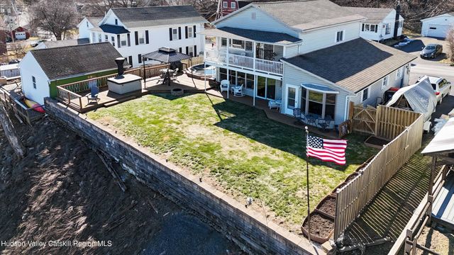 135 Hudson Street, Glasco, NY 12432