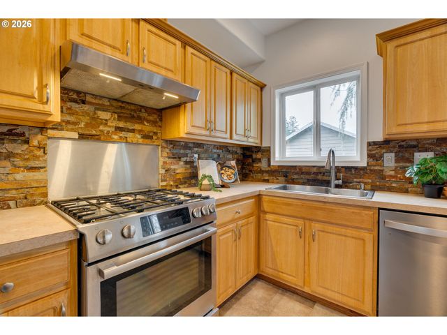 8029 Se Tolman St, Portland, OR 97206