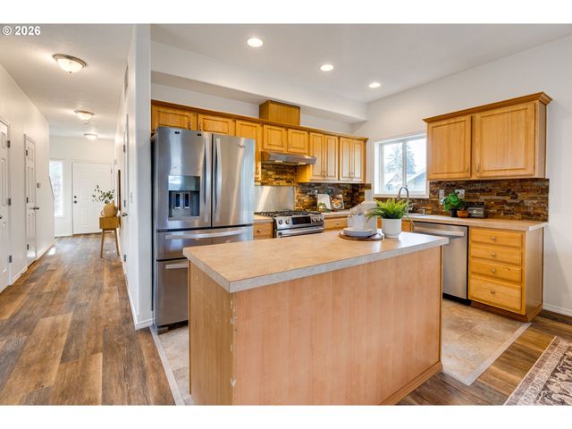 8029 Se Tolman St, Portland, OR 97206