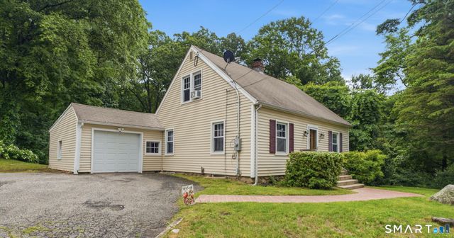 84 Lakeview Avenue, Cheshire, CT 06410