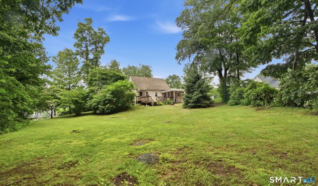84 Lakeview Avenue, Cheshire, CT 06410