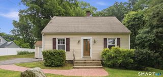 84 Lakeview Avenue, Cheshire, CT 06410