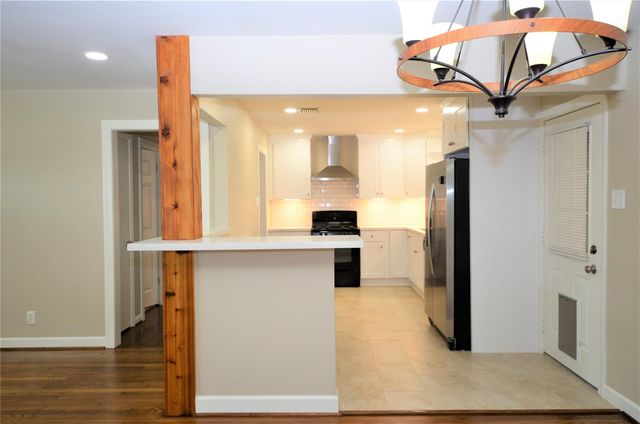 1945 Coulcrest Drive, Houston, TX 77055