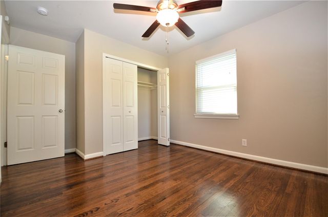 1945 Coulcrest Drive, Houston, TX 77055