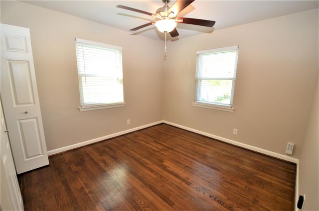 1945 Coulcrest Drive, Houston, TX 77055