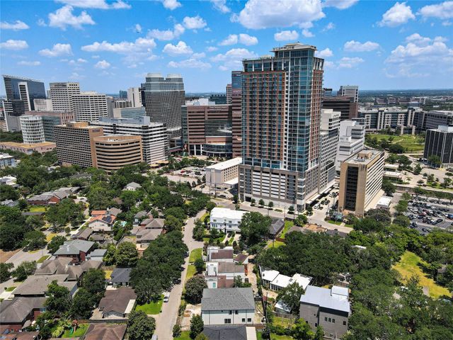 1945 Coulcrest Drive, Houston, TX 77055