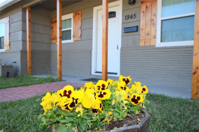 1945 Coulcrest Drive, Houston, TX 77055