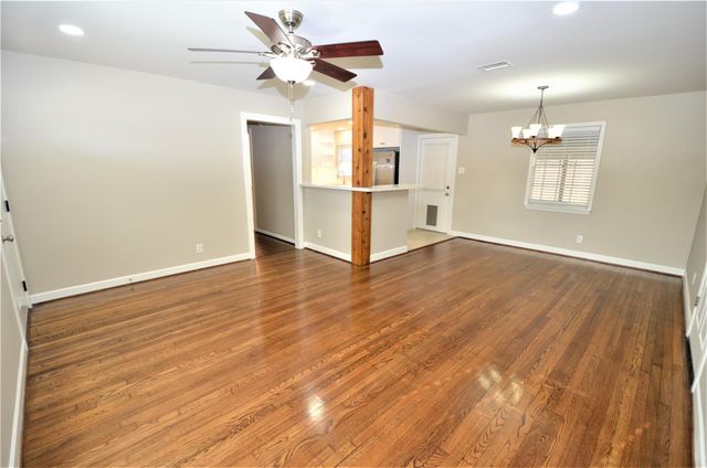 1945 Coulcrest Drive, Houston, TX 77055