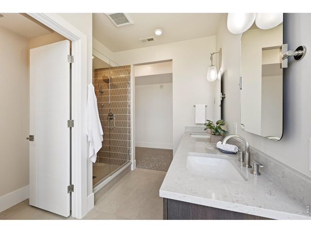 1633 17th St B, Boulder, CO 80302