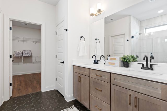 6974 Little Sorrel Road 105, Hixson, TN 37343