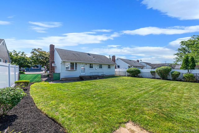 177 10th Street, Bethpage, NY 11714