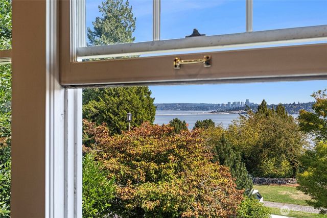 3115 Cascadia Avenue S, Seattle, WA 98144