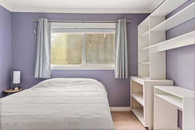 105 Smoke Tree Avenue, Oak Park, CA 91377