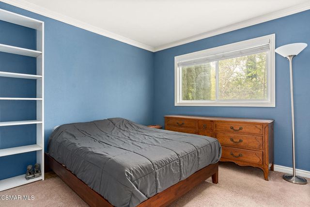 105 Smoke Tree Avenue, Oak Park, CA 91377