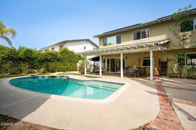 105 Smoke Tree Avenue, Oak Park, CA 91377