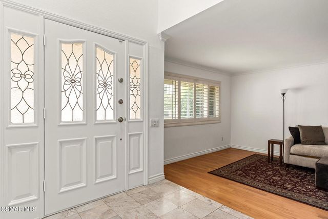 105 Smoke Tree Avenue, Oak Park, CA 91377