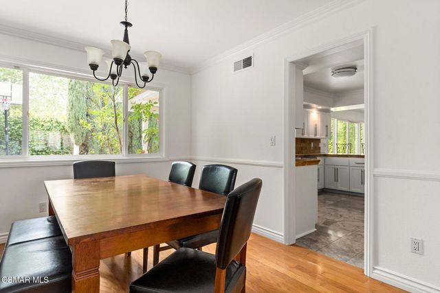 105 Smoke Tree Avenue, Oak Park, CA 91377