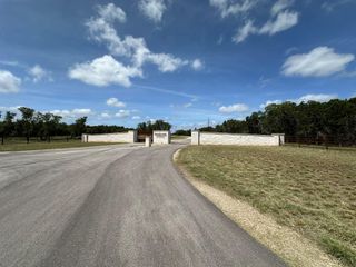 251 StarGazer DR, Lampasas, TX 76550