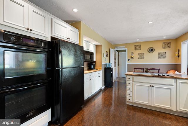 2324 KENNWYNN RD, Wilmington, DE 19810