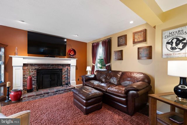 2324 KENNWYNN RD, Wilmington, DE 19810