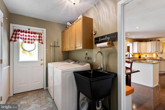 2324 KENNWYNN RD, Wilmington, DE 19810