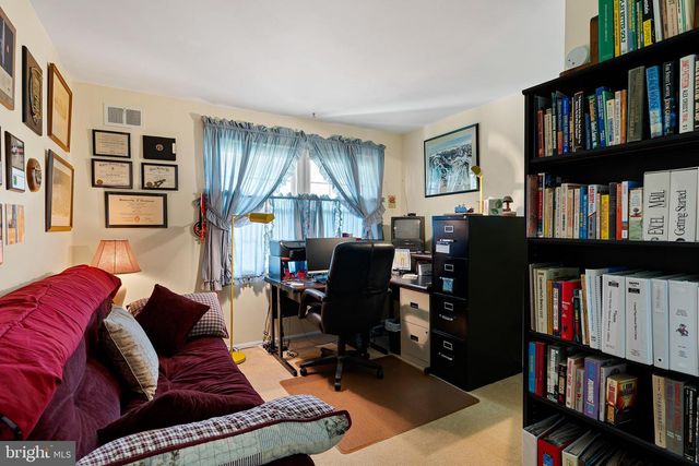 2324 KENNWYNN RD, Wilmington, DE 19810