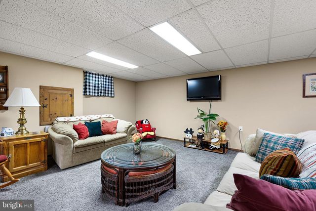 2324 KENNWYNN RD, Wilmington, DE 19810