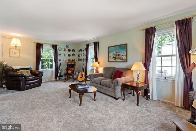 2324 KENNWYNN RD, Wilmington, DE 19810